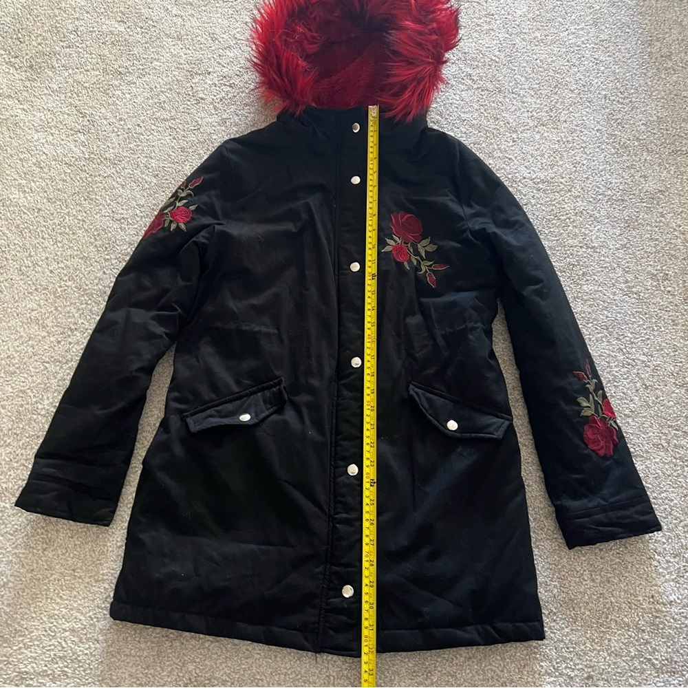 Y2K Rue 21 Black Floral Roses Embroidered Coat w Red Fur lined hood - Picture 13 of 16